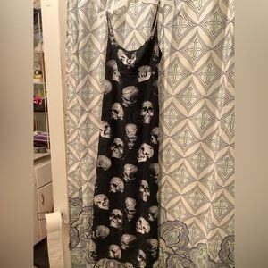Heads rollin black maxi skull dress Killstar